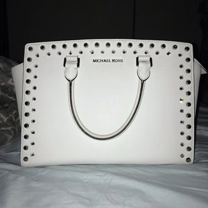 ❌❌❌SOLD❌❌❌.       White Michael Kors